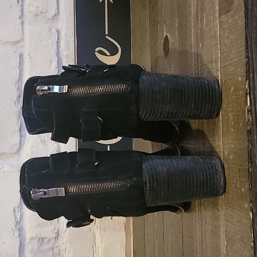 Womens suede boots - Picture 2 of 4